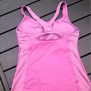 Women’s medium ( size 8 ) Lululemon yoga tank top with incorporated bra.